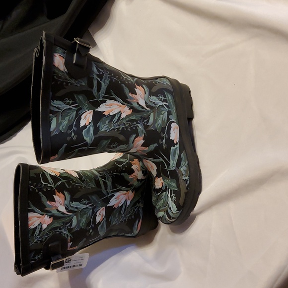 Women's Vicki Rubber Boots - A New Day - Picture 8 of 8